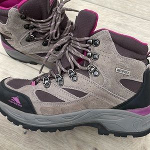 Waterproof Hiking Boots Sz 7
